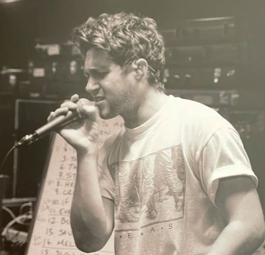 flickerofgold's tweet photo. HIM!! 🙌🏻 https://t.co/3INbyRabcb