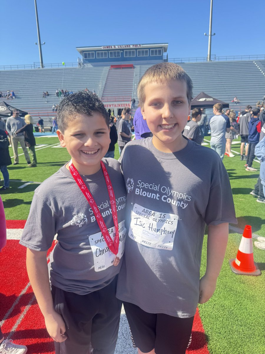 carpentersms's tweet photo. ✨Congratulations to our Special Olympias on their outstanding achievements yesterday at the district wide Special Olympics Track and Field competition!✨

We are so proud of our team and how well they represented CMS!! Way to go guys! 💙 #GoBeExcellent #BCStrong https://t.co/mP87REAz0S