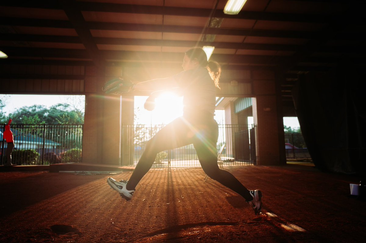 HerdSB's tweet photo. Sunsets in the South ☀️ 🌅 

#WeAreMarshall https://t.co/IAj483RJJI