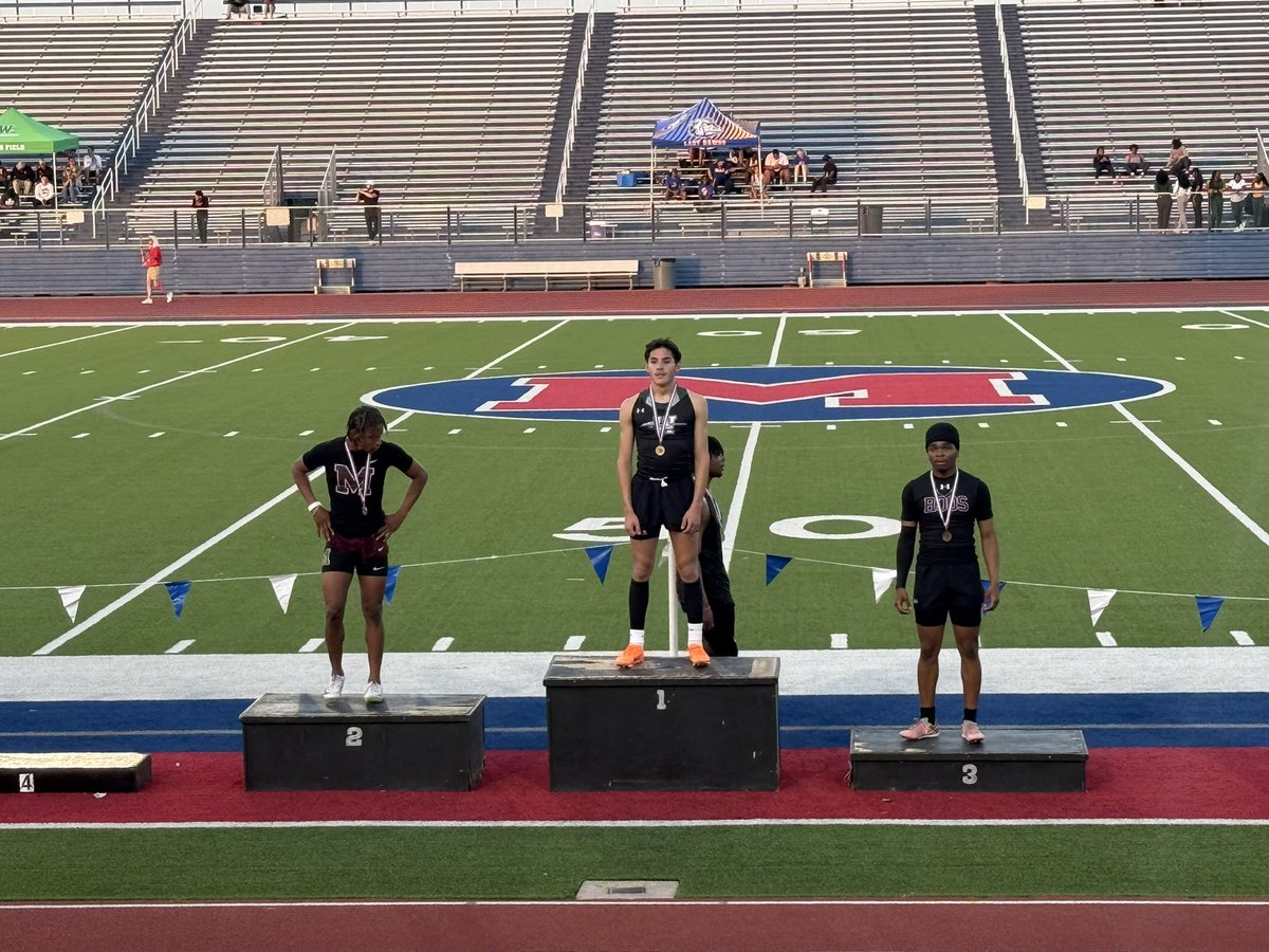 Timothy Boatner Punches his 2nd ticket to Regionals in 300h with a 3rd 🥉 finish and PR!