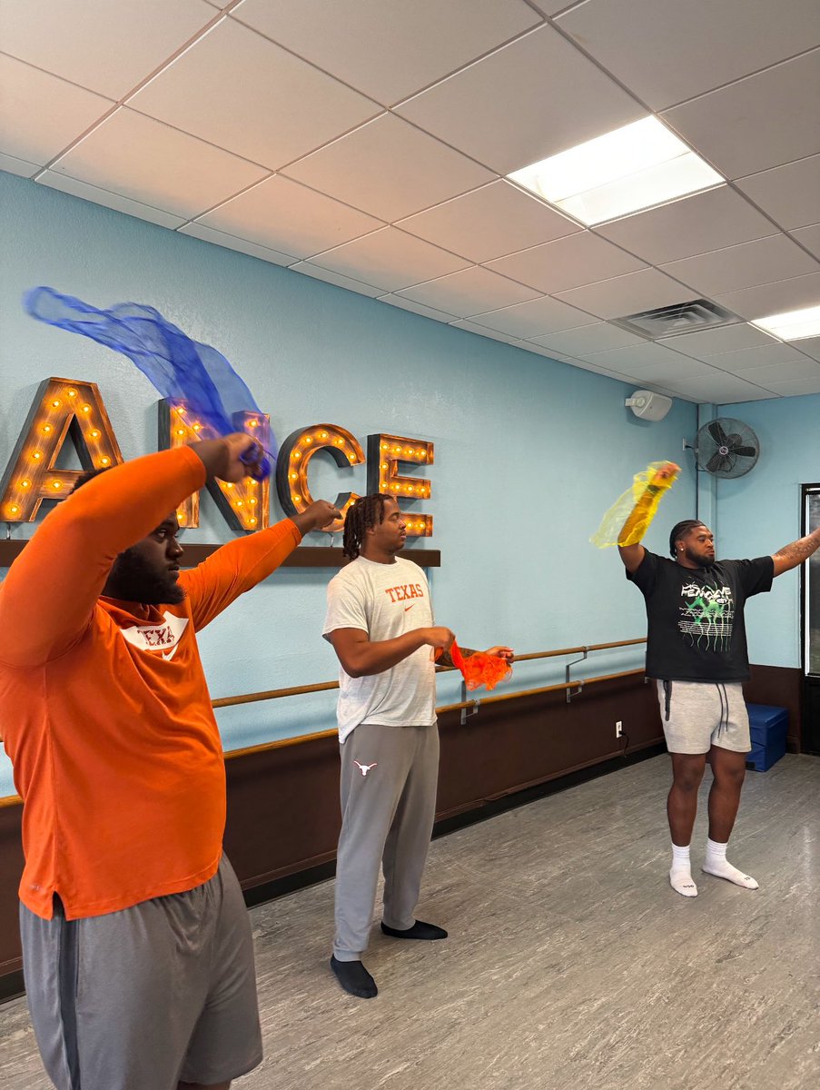Please volunteer with the <a href="/DSACT/">DSACT</a>  @texasonefund  bit.ly/3A1KTkh