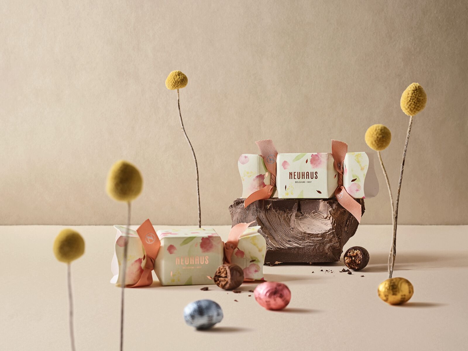 ノイハウス クリスマス ラッピング Neuhaus チョコレート 500g ノイハウス クリスマス ラッピング Neuhaus チョコレート 500g