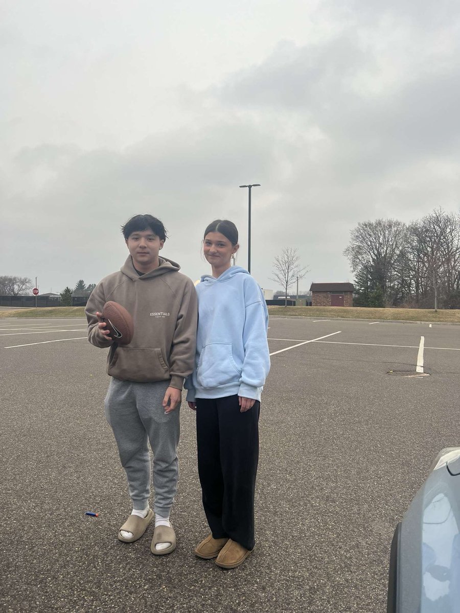 RICKYYNEM's tweet photo. nick brown from ricky n em catches olivia frey from power rangers lacking at the y parking lot for the teams 2nd and 3rd kill ⁦@AHSNERFWAR25⁩ https://t.co/5e4CCv2lUM