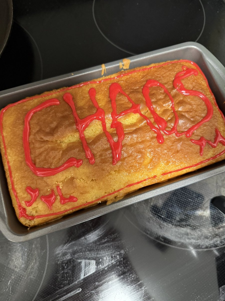 42CEO_'s tweet photo. MORECHAOS CAKE https://t.co/0Afc8Fq3kV