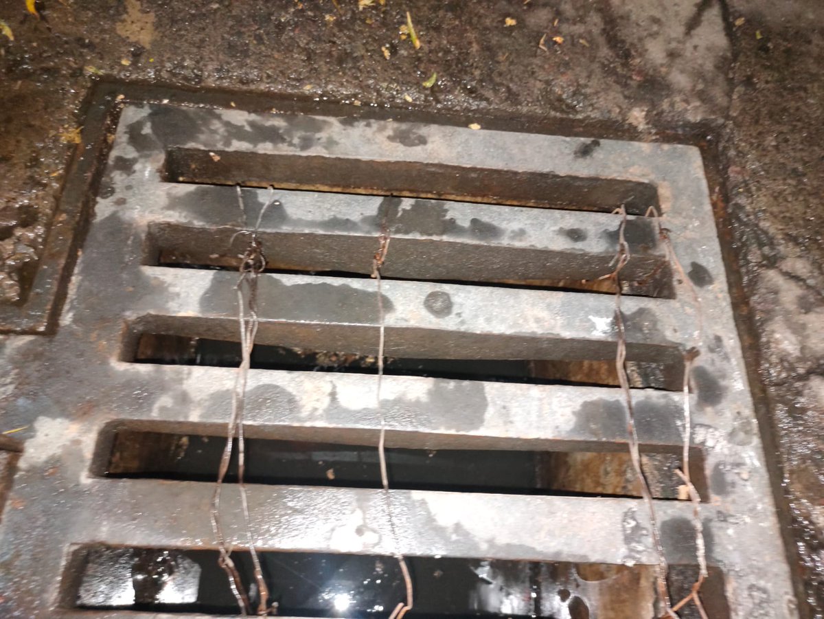 Paty34607792's tweet photo. Los Copaco y vecinos de la colonia General Anaya agradecemos a nuestra consejal @Pbn477933867871 y servicios Urbanos, el desazolve en Mariposa 1000 @LuisMendozaBJ @HusseinRonquil1 @bosnaya38 @MBraCo2 @Parcelita2 @BJAlcaldia https://t.co/lI4zQZEDvq