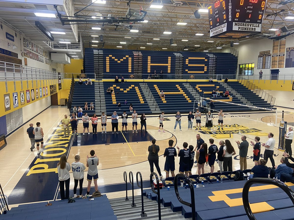 MHS_BVolleyball's tweet photo. Tonight we recognized the teachers who have made an impact on our student athletes! Thank you so much for your dedication to their success on and off the court! It was exciting to get a win for them in sweeping fashion! 🏐💙 @MHSBeMOORE https://t.co/6RzMs8HlLb
