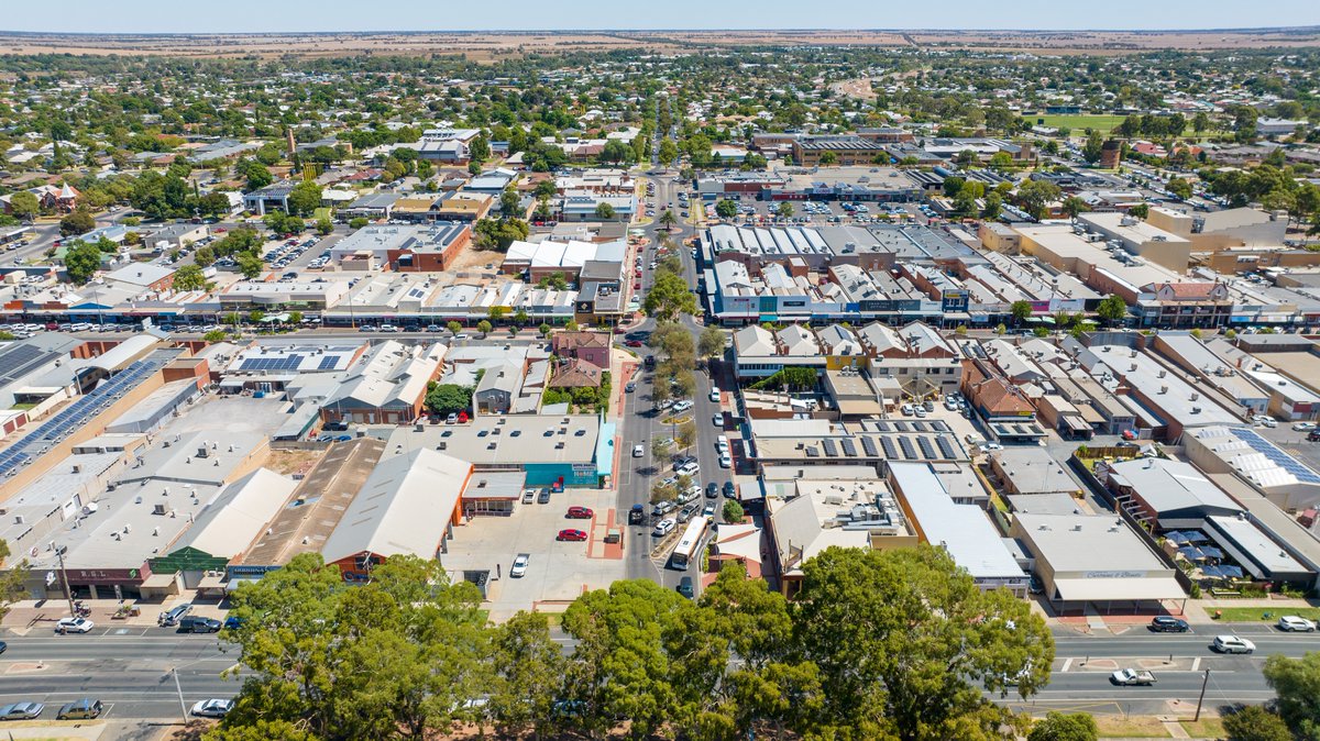 Swan Hill - Sewer overflow 🚧- 11.00am 11/04/2025

Lower Murray Water is aware of a sewer overflow in the area of 118 Beveridge Street in Swan Hill. We are undertaking repairs and clean up works currently.  Staff are onsite.
