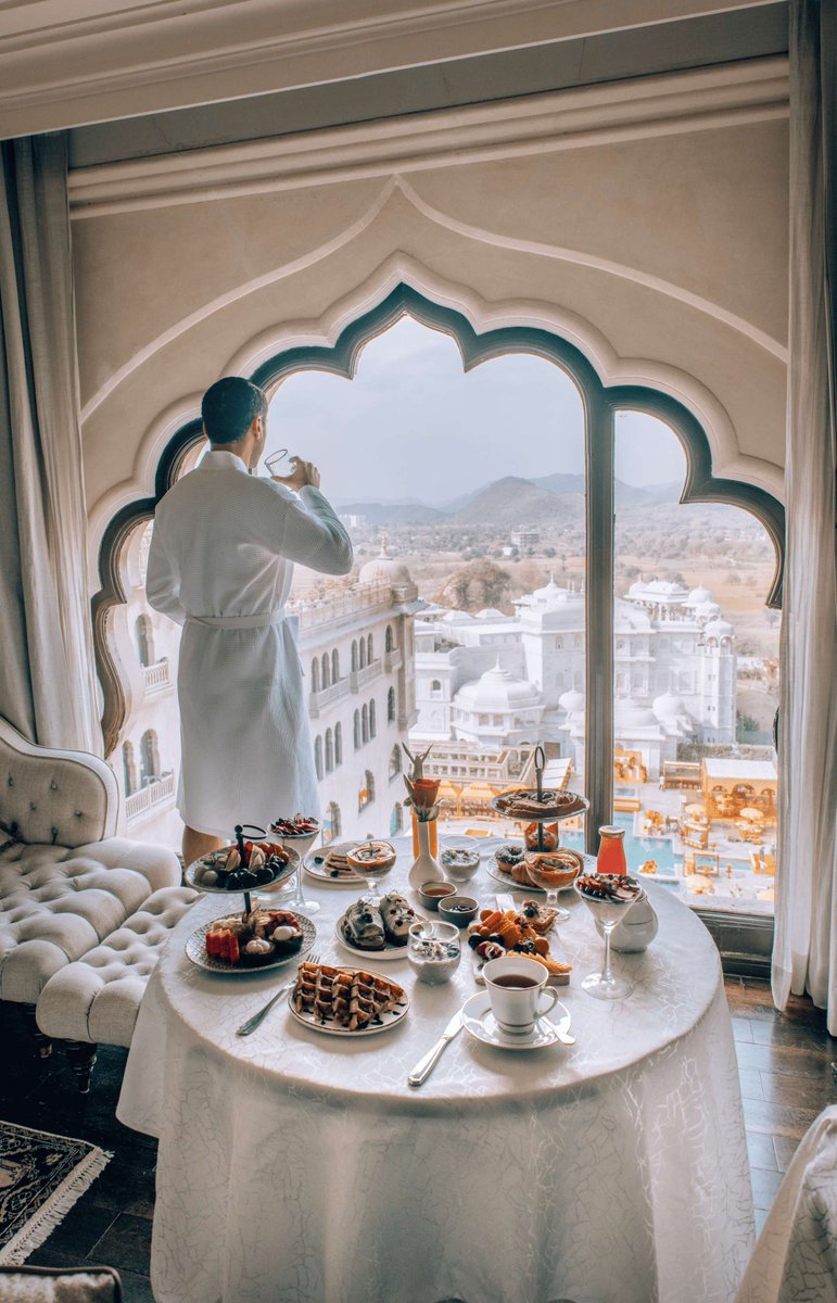 FairmontJaipur's tweet image. Let your summer escape begin with the aroma of freshly brewed coffee, vibrant seasonal fare and in-room breakfast served with a view in cozy settings. ​

📷 : @iqbalgran 

#FairmontHotels #FairmontJaipur​ #StayIconic