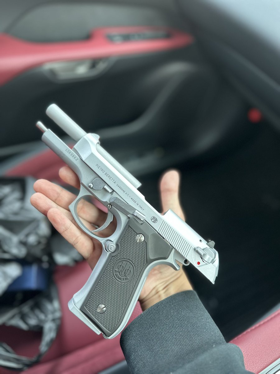 bjmnbtn's tweet photo. タナカのINOX。
値段するだけあってすげーいい色してらっしゃる。 https://t.co/M9929wWRsA