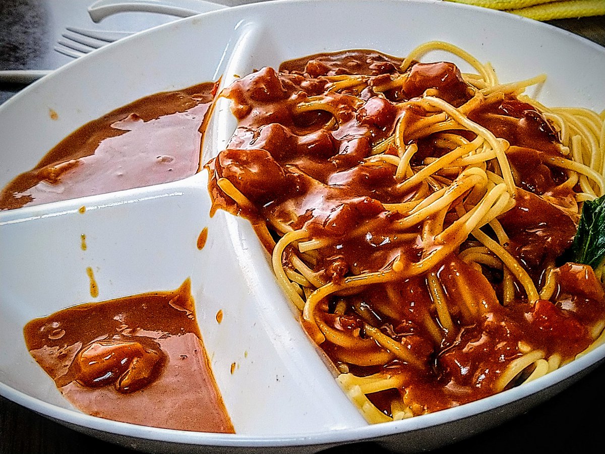 ht0816hide's tweet photo. カレースパゲッティ🍝 https://t.co/Zet31lKOwE