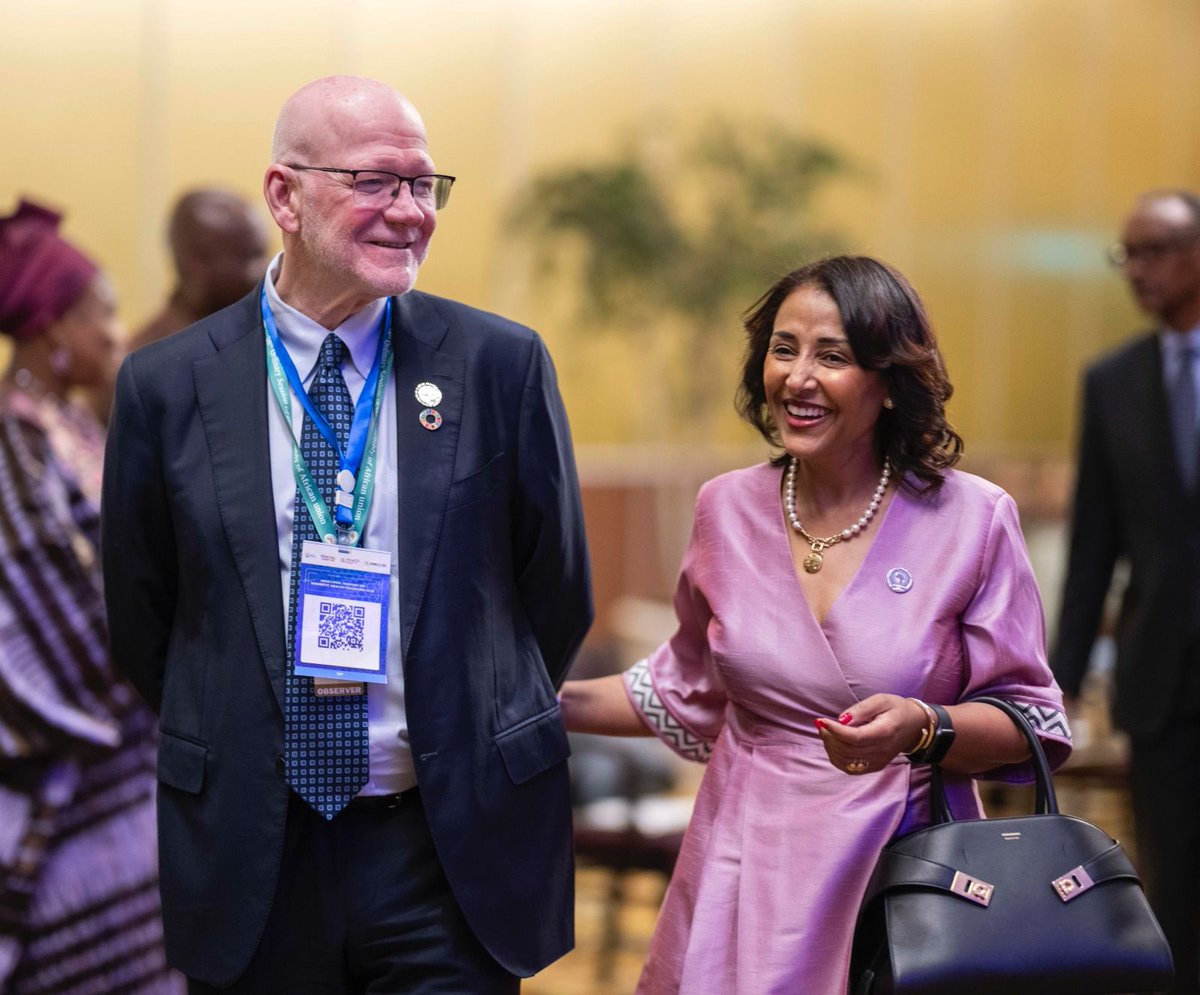 #MOSHIONSGOLDCARD NO.1
SENT OUT TO THE INCREDIBLE WOMAN SUPPORTING THE FASHION  BRAND IN ALL CRISIS. NONE OTHER THAN DR. Dr. Professor Senait Fisseha. 🇪🇹

#ITUROGOLDCARDSBYMOSHIONS.