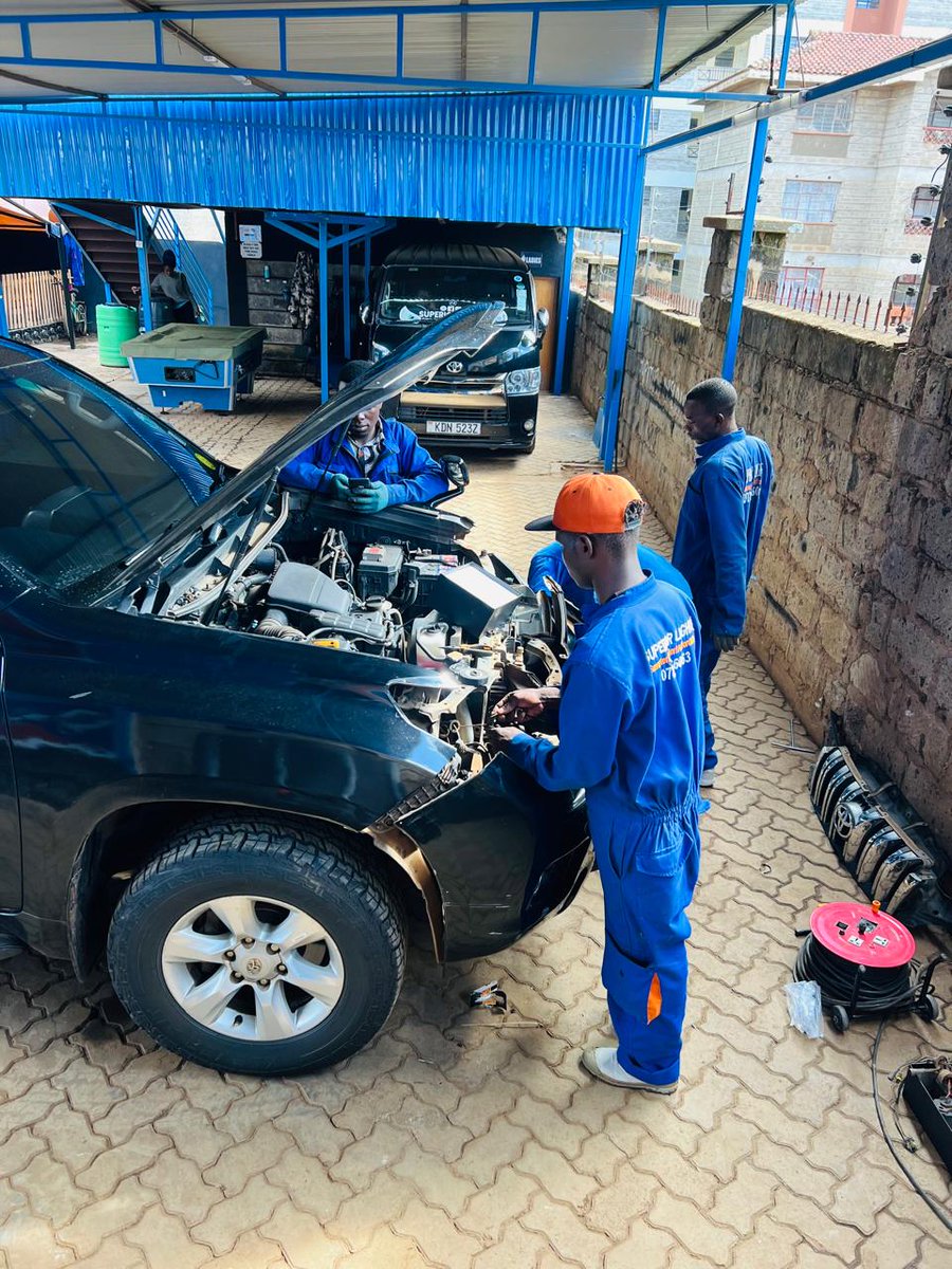 superior_lights's tweet image. Weekend loading… We just upgraded the Prado with Bi-LED headlights &amp;amp; fog projectors.The drives will never be the same. Glow up or get left behind. #Friday #LEDUpgrade #WeekendVibes