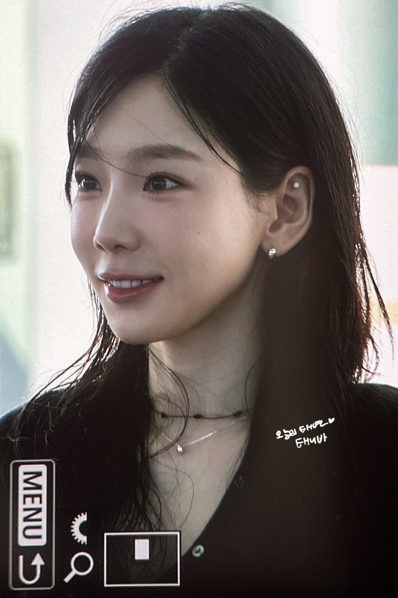 PreciousMmts's tweet photo. 250411 태연 출국 프리뷰
너무 잘 생겼젆아..
#태연 #TAEYEON https://t.co/0GfWIbjqjH