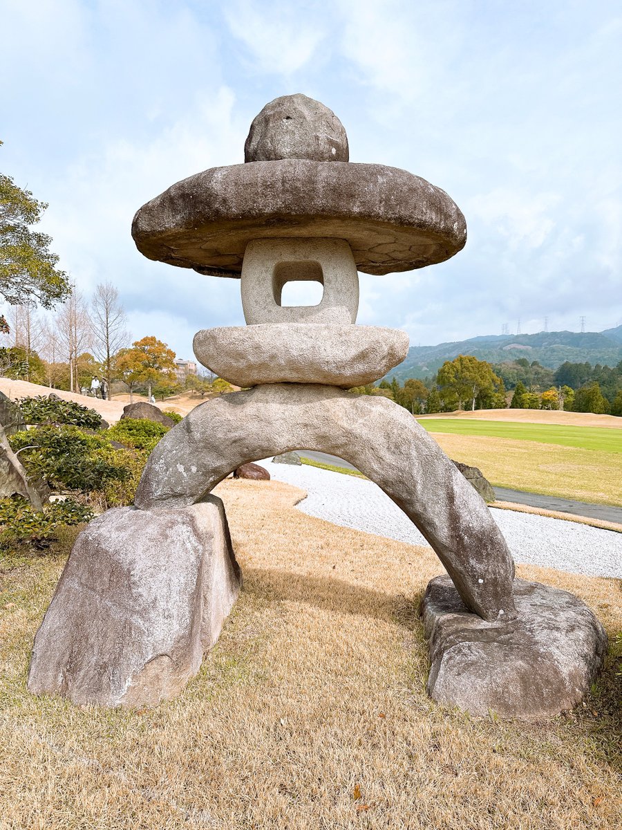 1H 野面灯篭】 東建多度カントリークラブ・名古屋の1番ホールには