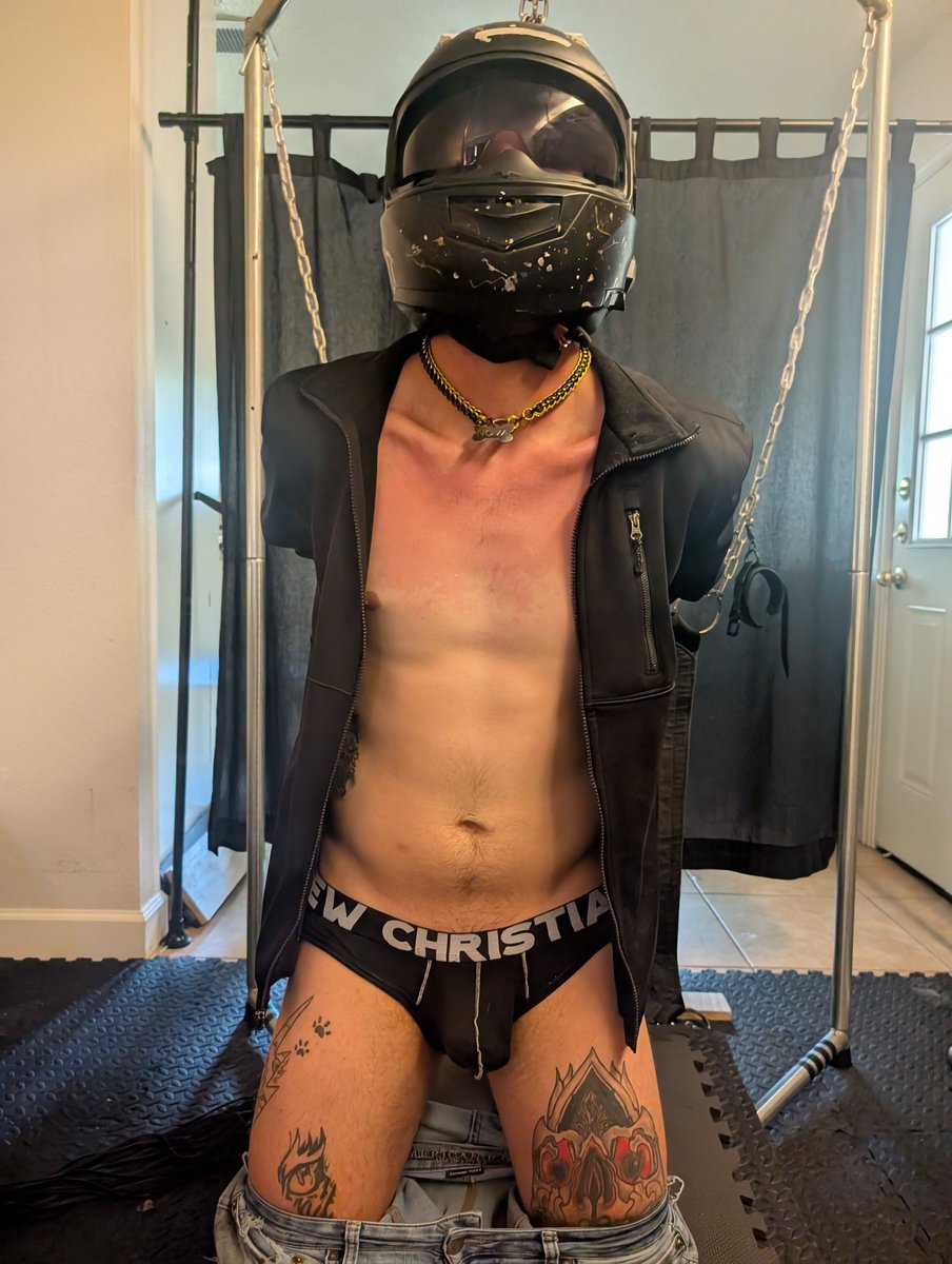Dtaus24's tweet photo. Handling the biker boy @pupnova0w0 . He was already a good boy. Was trained to be a better boy. https://t.co/aT2XNGZYCc