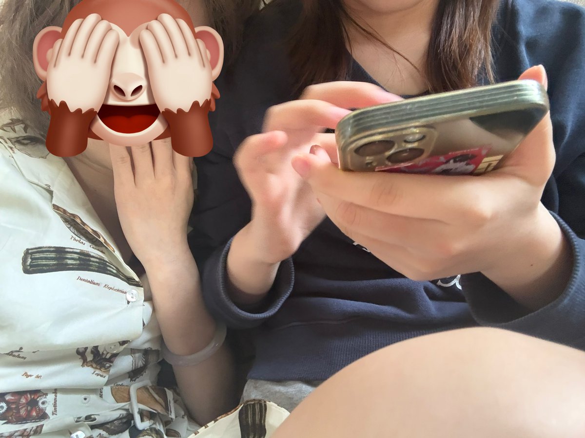 福利姬余榆鱼（沉迷捏脸）分享的黄推图片4 - 网红私拍内容