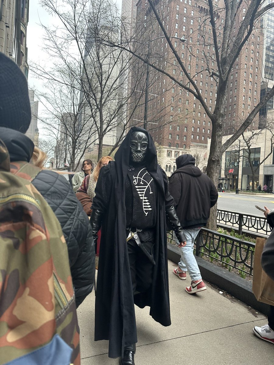 saw some death eaters at the chicago store opening …