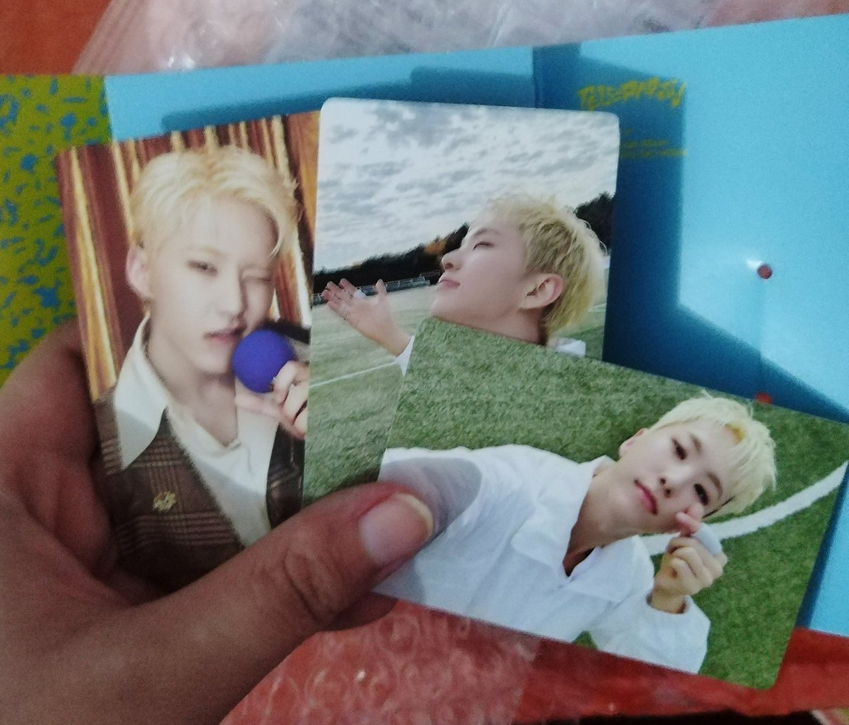 vernon120218's tweet photo. 🇲🇾WTS Hoshi Bss Weverse Album
~RM25 not included postage fee
~Unscanned
WM RM8 EM RM14
#SEVENTEEN #Bss @PasarSeventeen @SVTTRADINGMY https://t.co/MGd4zfohql
