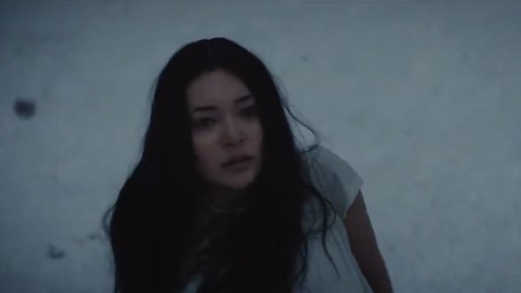 laylasblossom's tweet photo. also can we talk about how good alexa/mari looked every ep - even down to her last moments princess looked amazing #yellowjackets https://t.co/ay2MfEnTdE