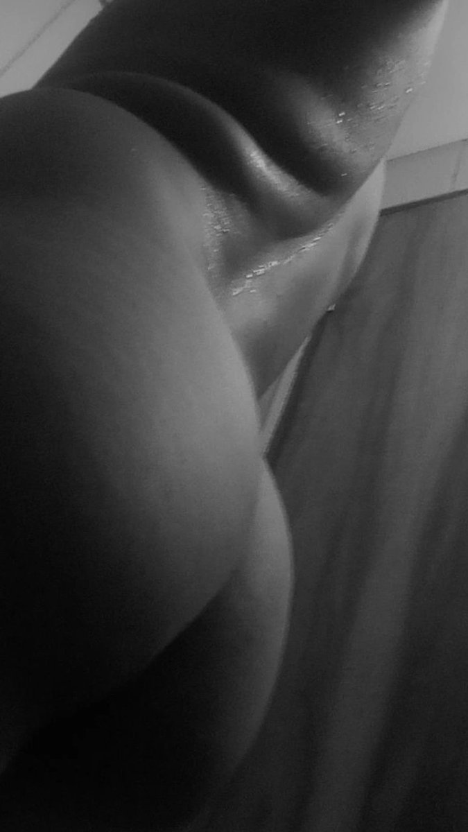 desativei2023_2's tweet photo. 🍑😈🥵🔥 https://t.co/BBzx0mcaIS