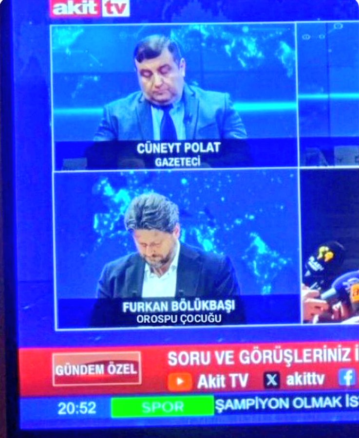 Ne iş yapıyorsun?
Yandaş kanalda ......🤪😜🤣🤣🤣 
Kim yaptıysa ellerine sağlık✌️👏👏👏