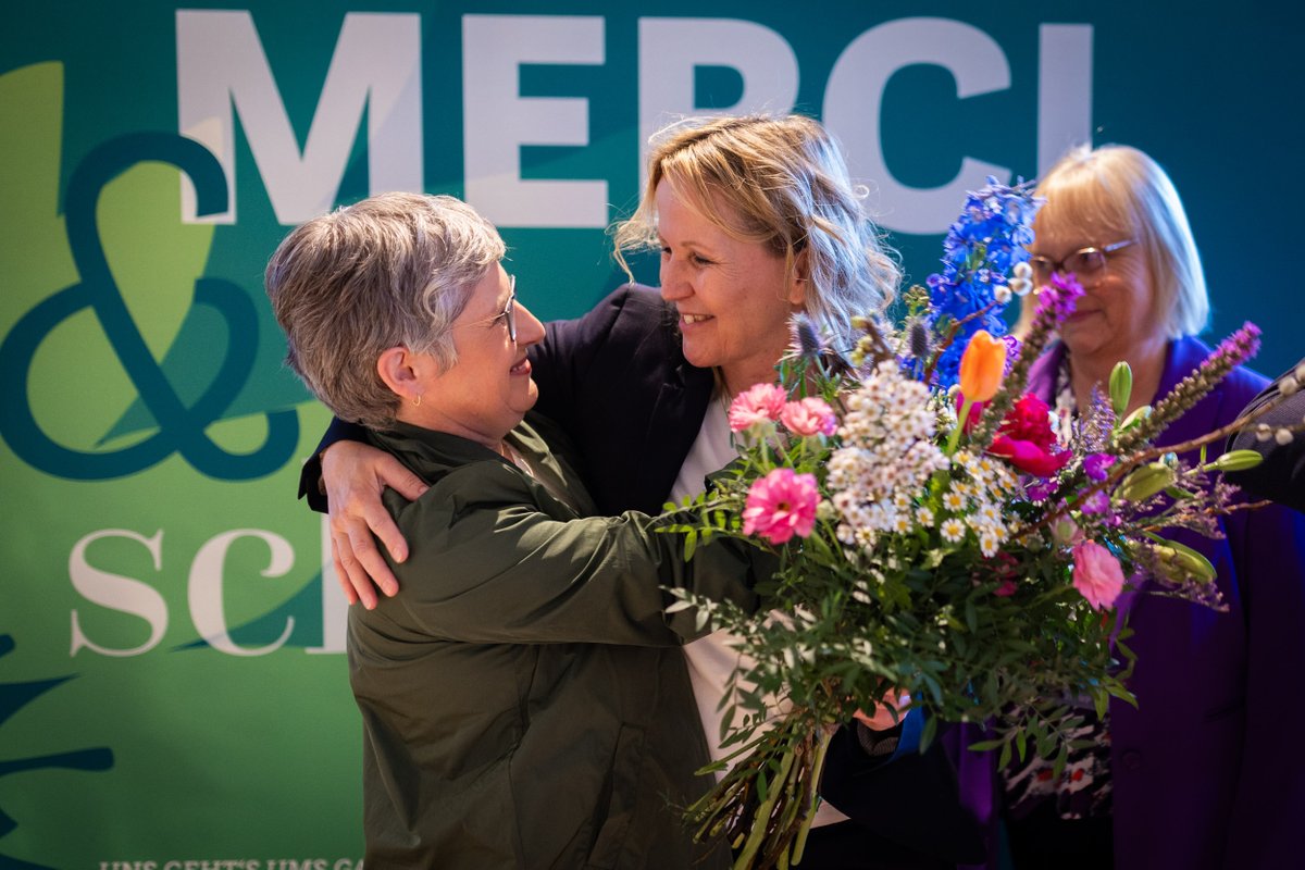 Gestern haben wir unseren ehemaligen Minister*innen für ihre Arbeit gedankt. Lieber Robert, liebe Annalena, liebe Steffi, liebe Lisa, liebe Claudia, lieber Cem, ihr habt in herausfordernden Zeiten einen großartigen Job gemacht! Was ihr erreicht habt, wirkt nach.
Danke für alles!