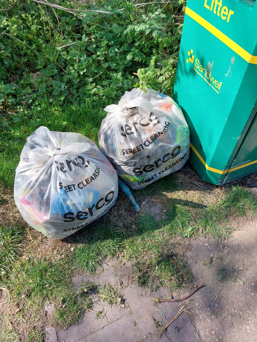 Litterwatch1's tweet photo. George and Sharon love volunteering to remove litter from Mill Pool in West Bromwich. Have you visited this beautiful spot? Let’s keep it pristine for everyone to enjoy! Thank you, George and Sharon, for your dedication! #Volunteering #MillPool #CommunityLove #park #Sandwell https://t.co/36KCzYXzfd