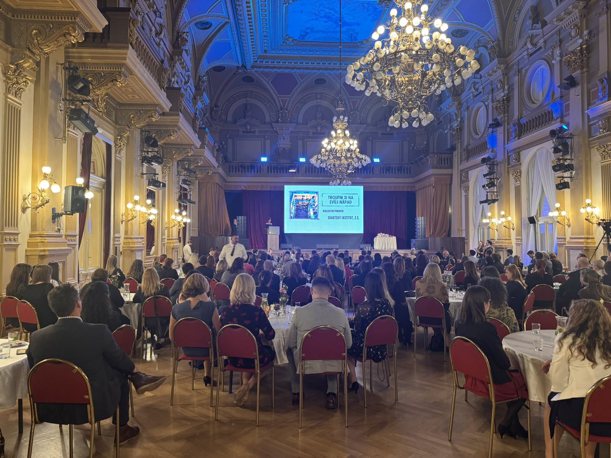 Třetí programové období Fondů EHP a Norska je u konce. V České republice bylo podpořeno 848 projektů, a to napříč všemi regiony. Pomyslnou tečkou za další etapou byl včerejší slavnostní galavečer, během kterého převzali poděkování zástupci 16 projektů kampaně #OurStories 🎬.