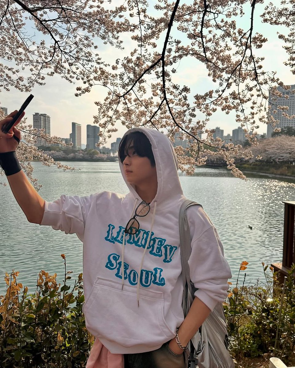 ghostlightyu's tweet photo. 🌸 https://t.co/RlnZxUeBiO