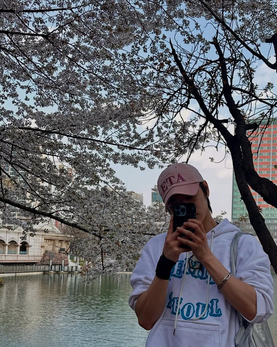 ghostlightyu's tweet photo. 🌸 https://t.co/RlnZxUeBiO