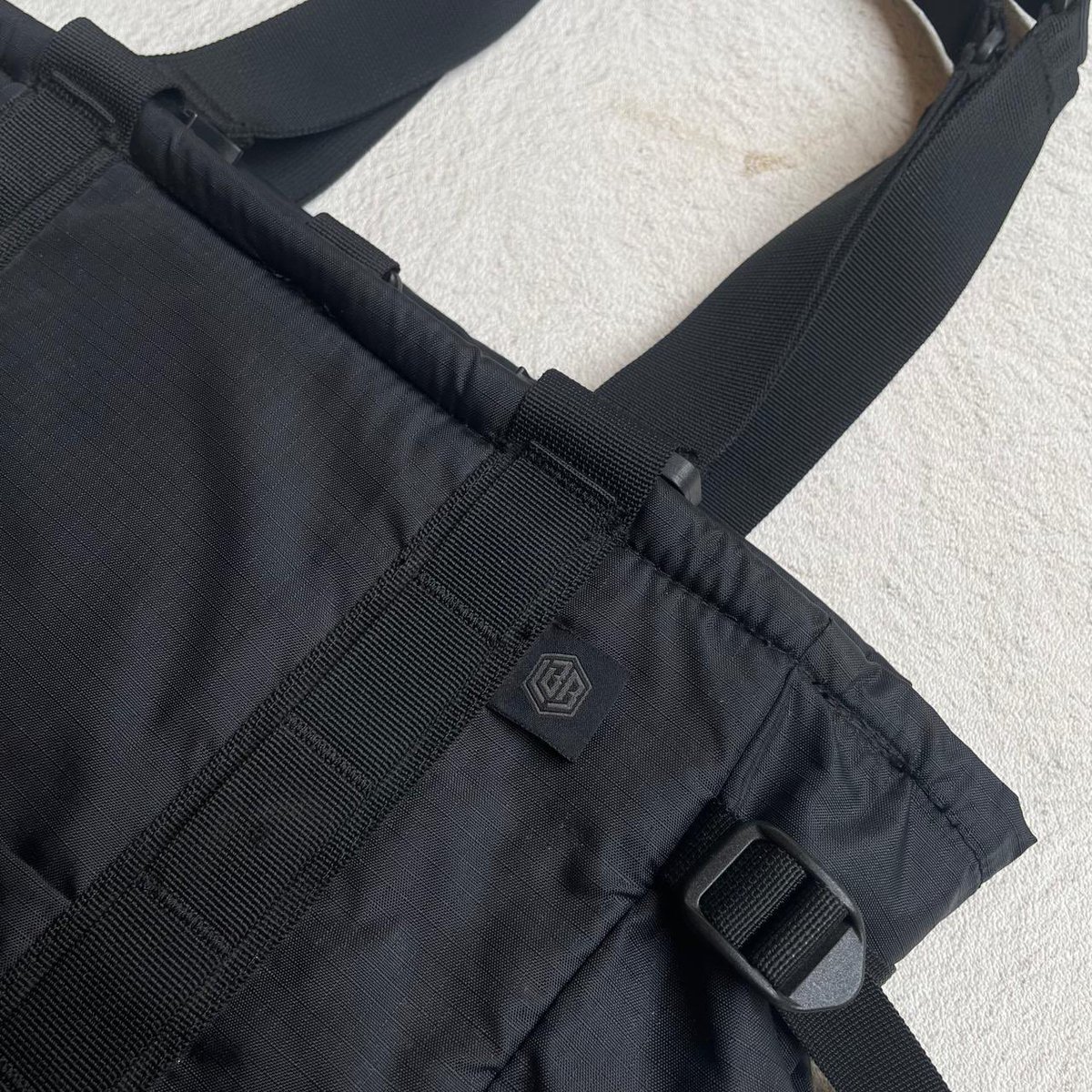 xipangx's tweet photo. WTS LBB The Transition Black
used good condition 
IDR 550.000

📍Depok
#WTS #fnfjb #LBB #LifeBehindBars https://t.co/ImQX9blgWy