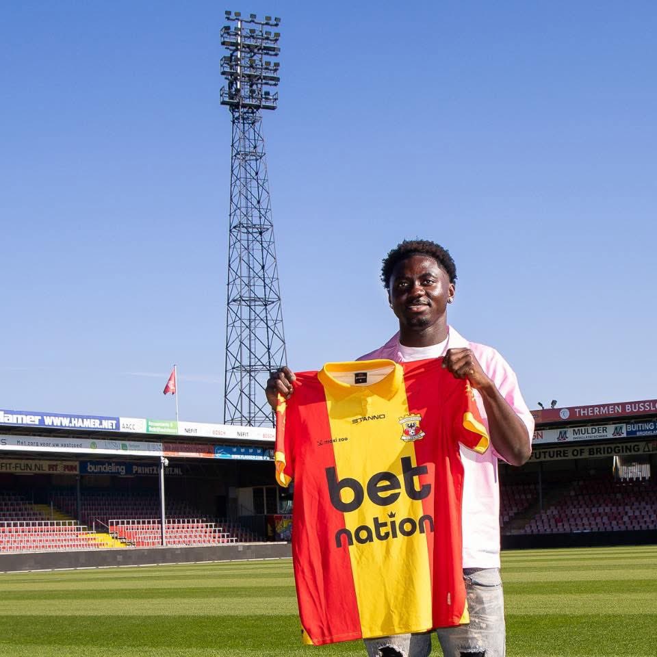 Ghanaballers's tweet photo. Ghanaian youngster Ofosu Boakye has signed his first professional contract with Dutch Eredivisie side Go Ahead Eagles Deventer. https://t.co/Fp8fm58RYs