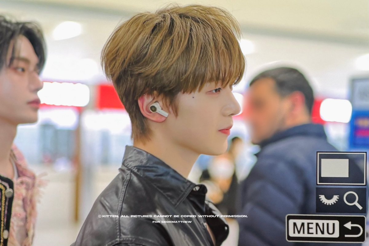 250411 레더 셔츠 너무 잘 어울려 석매튜 미남🖤
#석매튜 #SEOKMATTHEW #ソクマシュー #ZB1 #제로베이스원