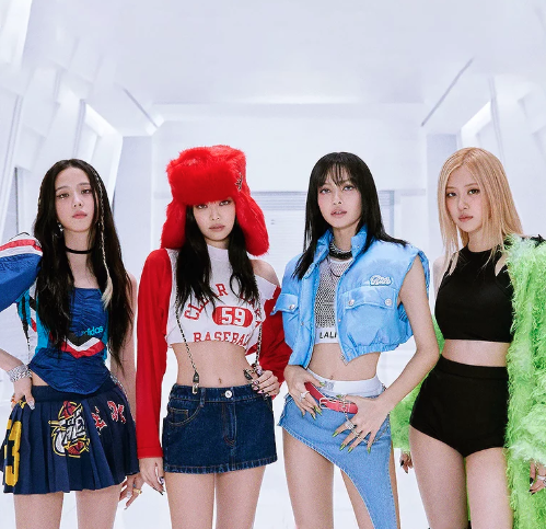 AboutMusicYT's tweet photo. BLACKPINK will reportedly have a comeback in June. https://t.co/wkXOhnqYoE