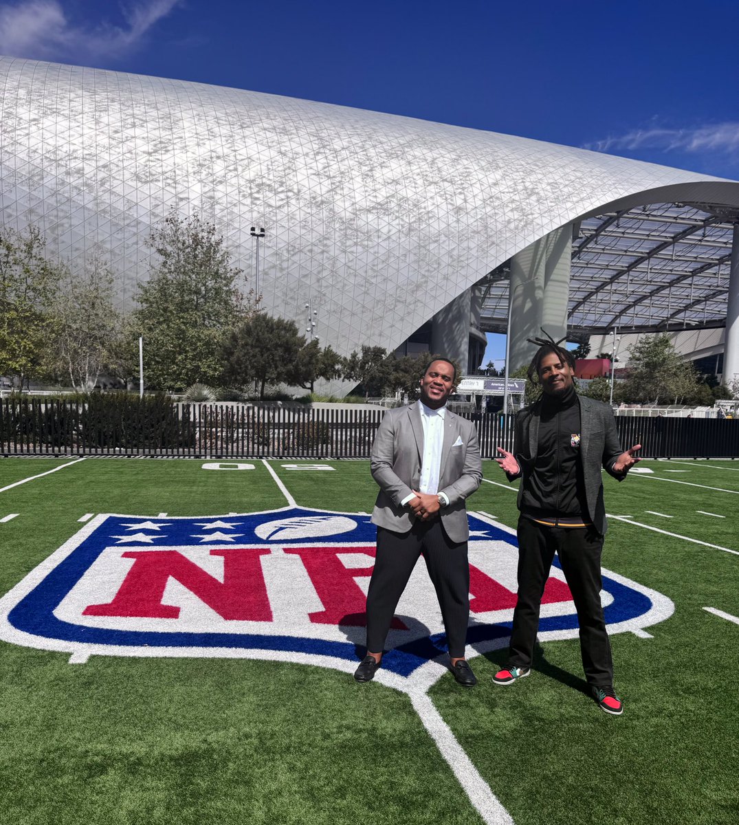 StevieJohnson13's tweet image. From the BAYOU to the BLUEGRASS
A Bengal and a Wildcat TD in LA—handling biz and bringing @SEC flavor to the @NFLNetwork turf.

Work gets done. Vibes stay high.

@UKFootball x @LSUfootball 
SJ13 x @KMint_46 | KC

#SECtoTheLeague #HandleBizHaveFun #BayouToBluegrass #NFLNetwork