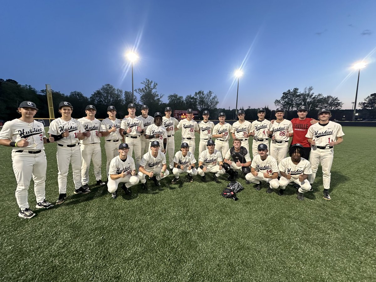 Huskies win and clinch playoff spot!  <a href="/huddymitch2028/">Hudson Mitchell</a> winning pitcher going 6 innings, 3 hits. <a href="/SteeleHall6/">Steele Hall</a> 2B, 2 runs, <a href="/KoalDuckett/">Koal Duckett</a> RBI 1B, 2 runs, <a href="/C_Simp28/">Cameron Simpson</a> hit, 2 RBI’s, <a href="/colbydurden18/">Colby Durden</a> hit, 2 RBI’s, <a href="/cooperhuffman22/">Cooper Huffman</a> 2 hits.