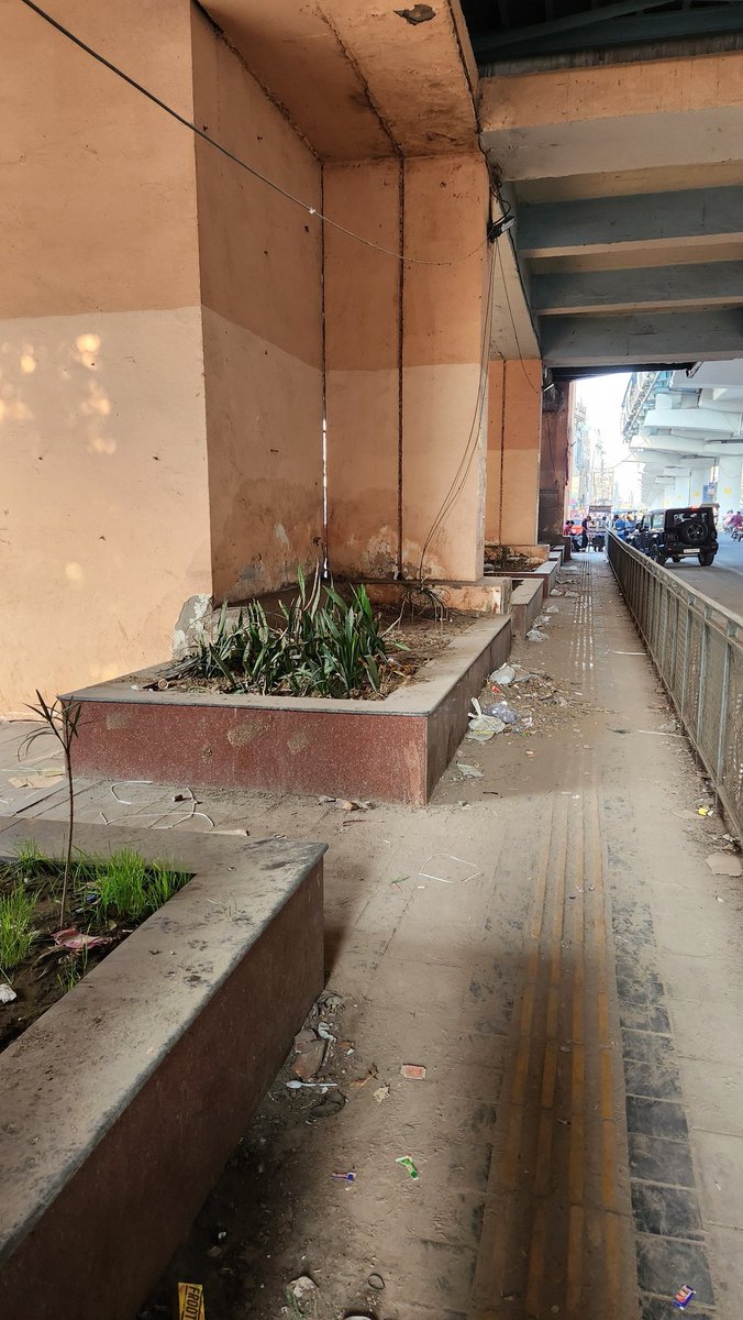 _ijerri's tweet photo. Hey @OfficialDMRC see the situation at Uttam Nagar West Metro station. Can we expect the bare minimum thing i.e., maintaining cleanliness here? The situation at Dwarka Mor metro station is even worse.

#delhimetro https://t.co/5hjpBTDkBU