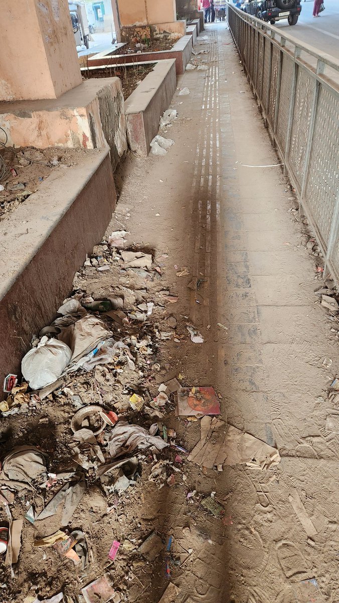 _ijerri's tweet photo. Hey @OfficialDMRC see the situation at Uttam Nagar West Metro station. Can we expect the bare minimum thing i.e., maintaining cleanliness here? The situation at Dwarka Mor metro station is even worse.

#delhimetro https://t.co/5hjpBTDkBU