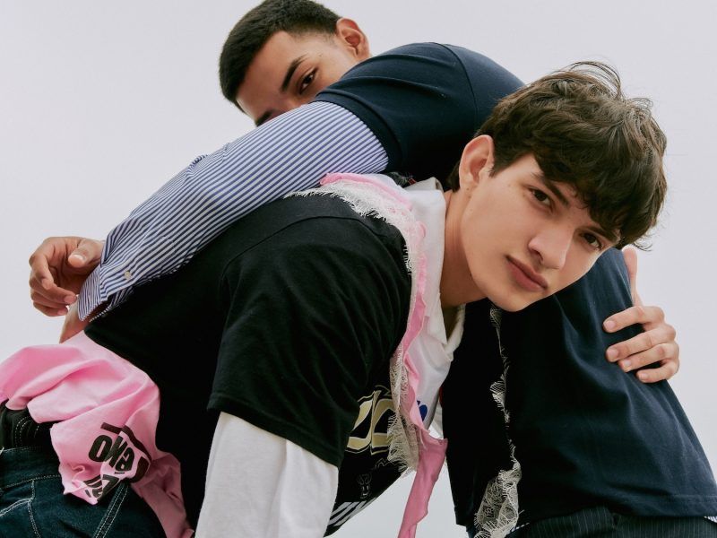 🌊🐚 #STORY Verano Quieto
Este editorial es una postal desde nuestras playas mexicanas imaginarias, donde el calor es una excusa para vestir con lo que te hace sentir libre.🌬🫧 Disfrutalo en  buff.ly/6t4Qyor