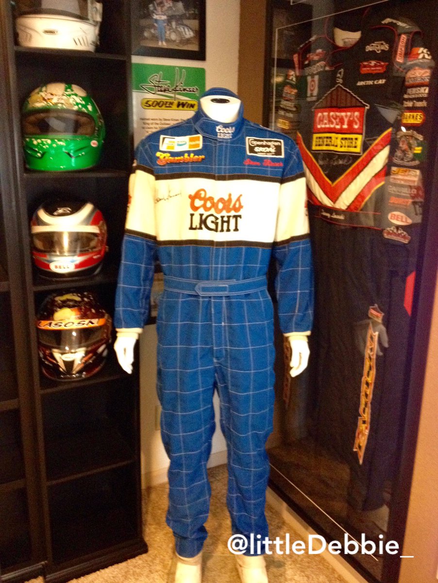 littleDebbie_2's tweet photo. @SteveKinser_Rcg suit from 1987. #king https://t.co/4wE57kWDsr