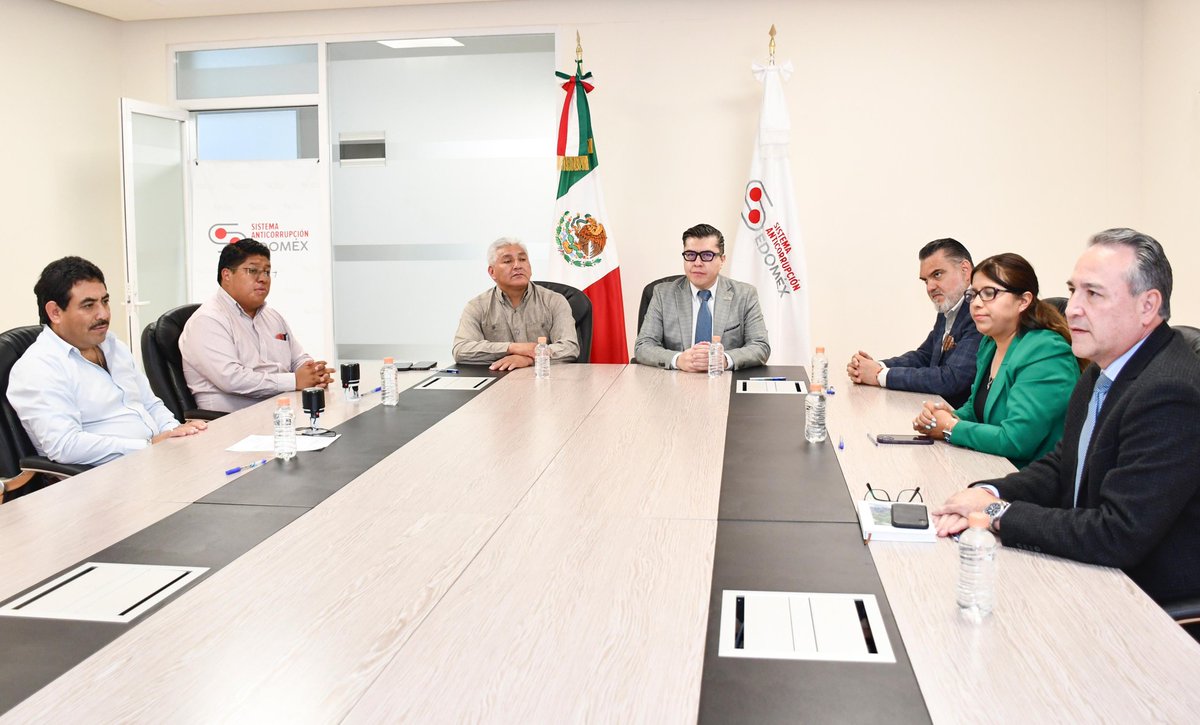 romero_vick13's tweet photo. Más municipios se suman a la aplicación de la #InteligenciaAnticorrupción, al firmar el convenio para el uso de los Sistemas 2 y 3 de la #PlataformaDigitalEstatal, por lo que hoy signamos este compromiso con el Presidente Municipal de #SanFelipeDelProgreso, Jaime Torres Marín. https://t.co/BirrAzhxfT