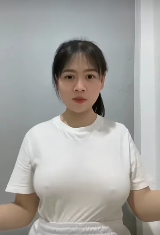 Emtrang18tui's tweet photo. dit em tai tro 300k 
k xuất trong ạ https://t.co/qlwafkXajj