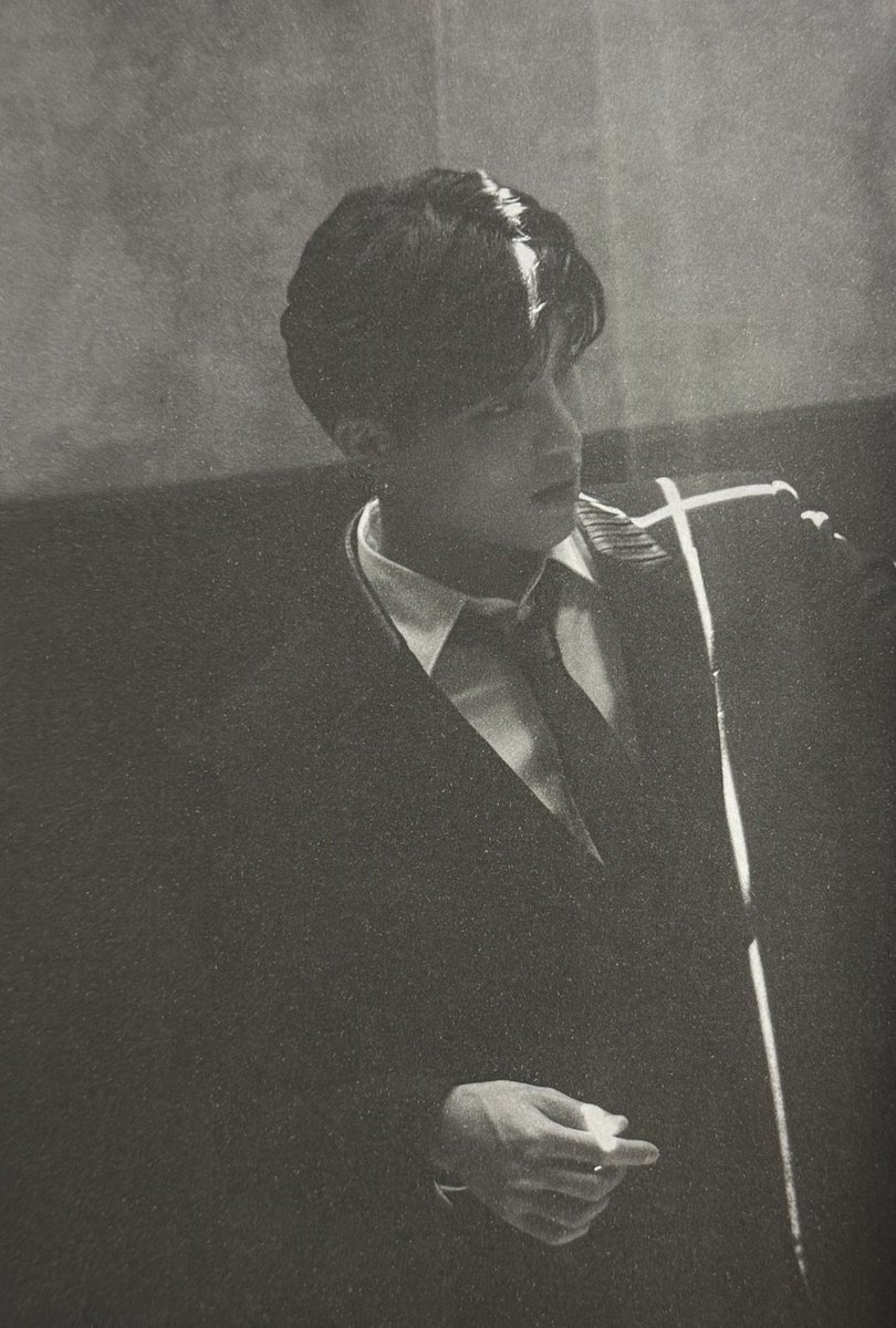 LQ_P_JWOO's tweet photo. 타임트래블 메이킹북클립 #박정우 https://t.co/QEkgvtSmSh