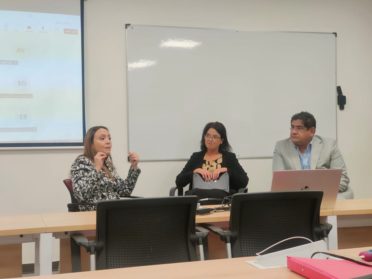 Facultad de Derecho UDLA tweet media