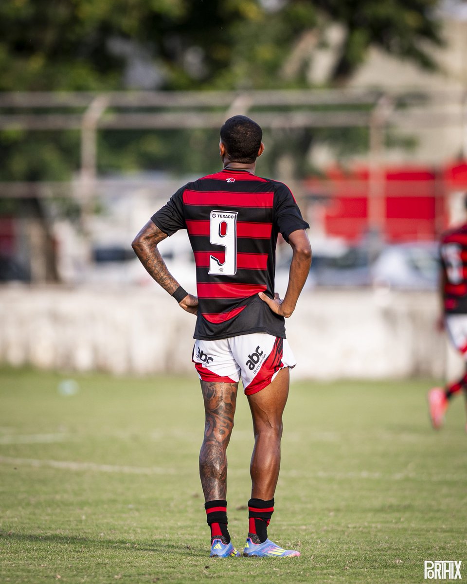wallace_yan05's tweet photo. ❤️🖤 https://t.co/GoiGwRPJZX