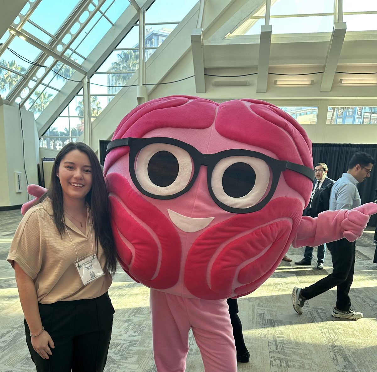 CanutIsabella's tweet image. Had the best time at this year’s AAN annual conference in sunny San Diego. Grateful for the opportunity to have received the Diversity Scholarship, presented research, and meet an amazing group of future neurologists 🧠
#AANAM2025