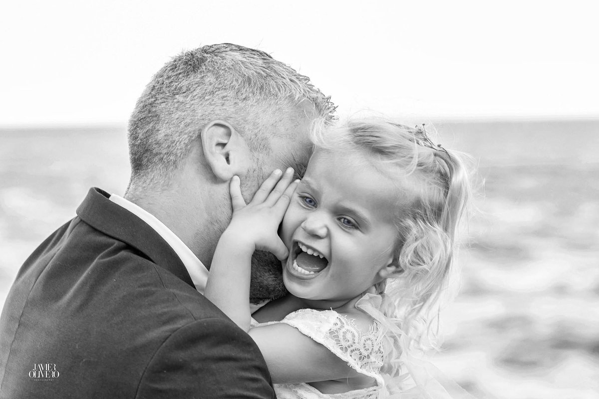 JavierOlivero5's tweet photo. Daddy's little girl 
Want to see more pictures like these? Visit: https://t.co/2CElmt8qXM https://t.co/C4m7IcSaYk