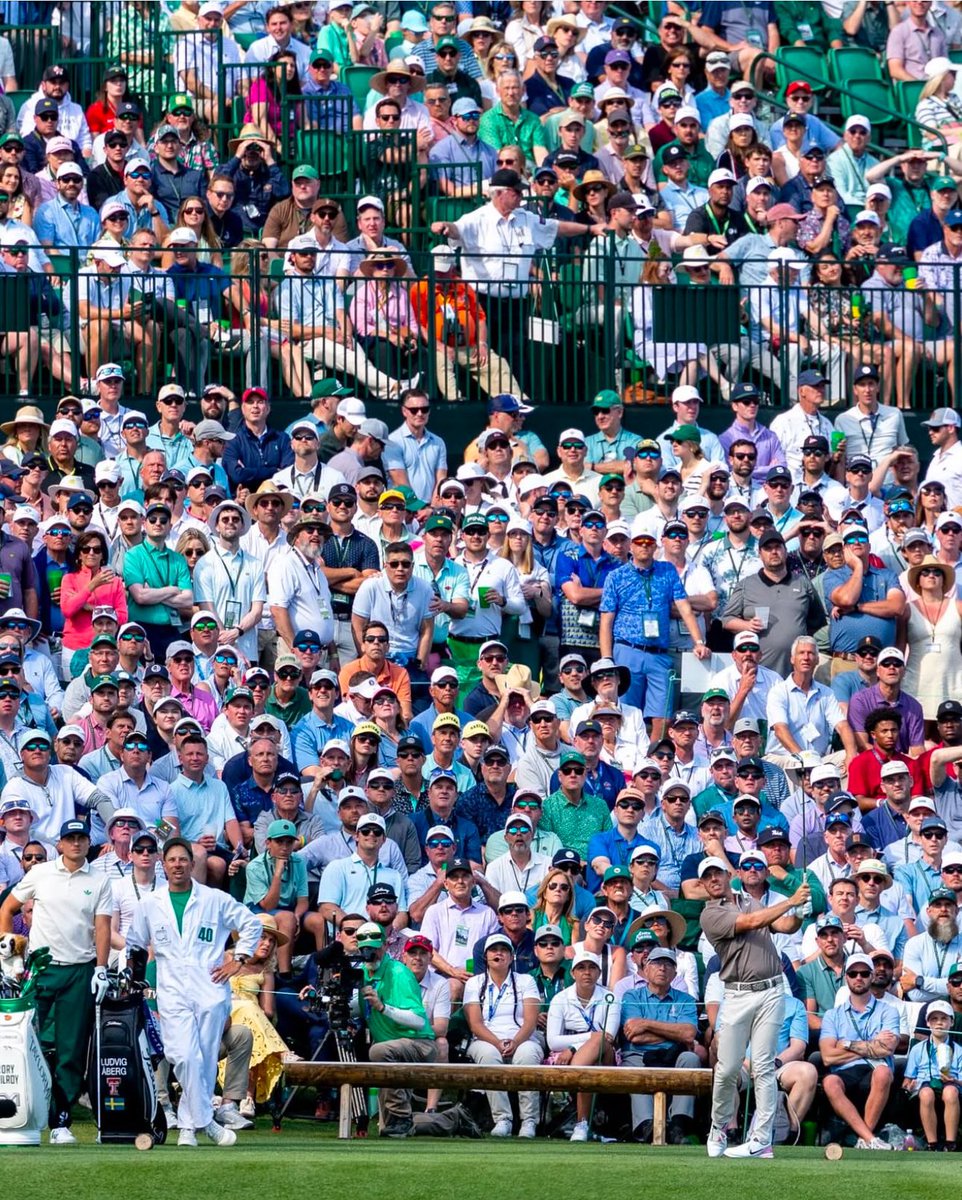 The no cell phone policy is still one of the best things about the Masters. Love seeing the fans just enjoying the moment.
