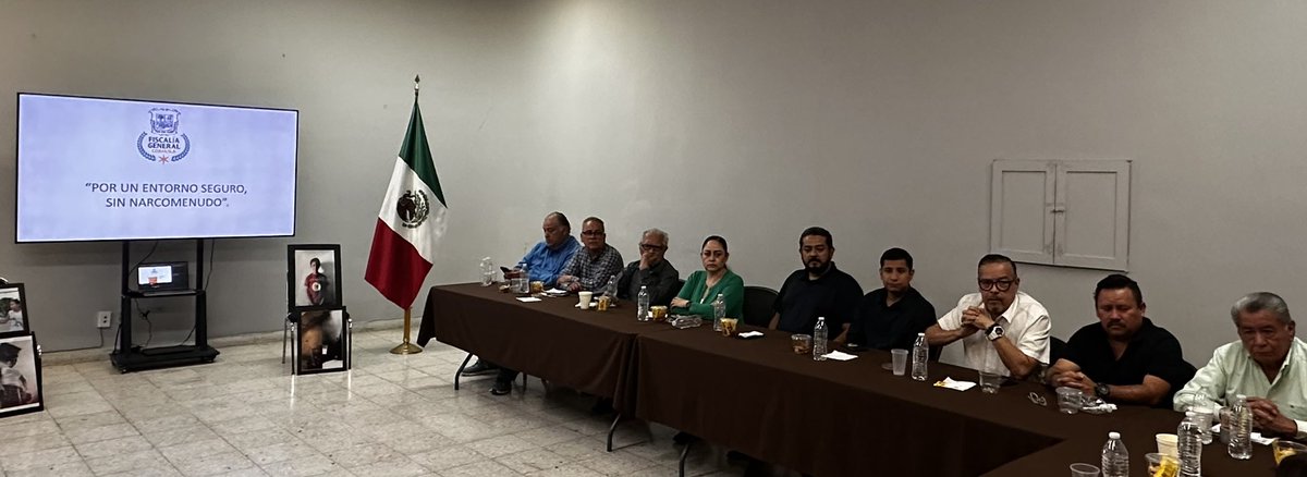 ConsejoCSPRS's tweet photo. EL Consejo Ciudadano contó con la participación de Lic. Gabriela Carrillo Ramírez, Directora General del Centro de Investigación Estratégica contra el Narcomenudeo. Con la exposición de estadísticas, casos, repercusiones en la salud y acciones en prevención. 10/04/2025 https://t.co/8LynEyFw0U