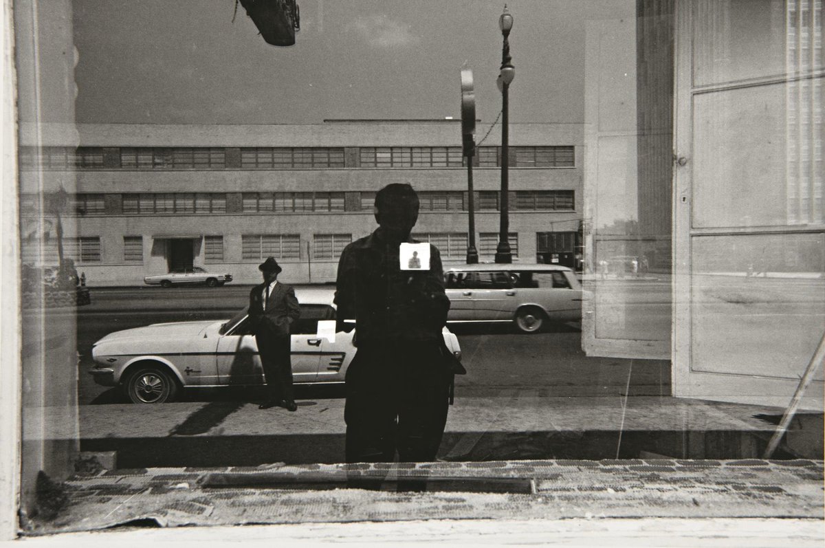 eyeonaxis's tweet photo. Lee Friedlander's shadow appreciation post https://t.co/56595SNm57